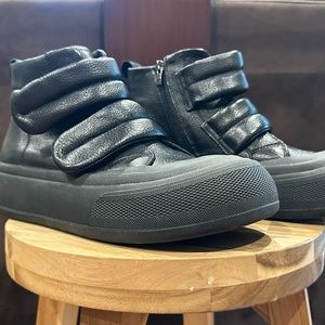 listing-status-banner